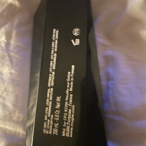 Aura Mugler Perfume Bottle - Picture 2 of 2